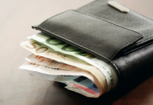 КОЈ КАКО НИВ: Овие пензионери ќе добијат новогодишен бонус