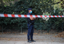 Младите веќе не знаат што прават: Почина 15-годишнен ученик претепан пред училиште во јужна Франција