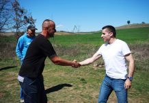 Љупчо Николовски: Горд сум на Дејан, се врати од Германија и сега е успешен млад земјоделец – ги користи мерките кои ги донесовме