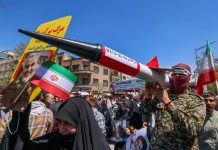 Се вжештува: По дроновите Иран истрела и балистички проектили и ракети кон Израел