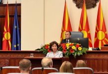 Грчката амбасадорка ја напушти салата поради заклетвата на Силјановска без „Северна“