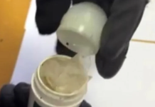 (ФОТО) Опасна девојка: Во дезодоранс и шминки криела дрога – царинарците ја фатија