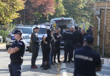 Србија во ШОК: Каков е овој човек – маж пукал во сопругата, синот и ќерката – двајца префрлени во болница