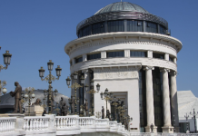 Јавното обвинителство презема дејствија по палењето на македонското знаме
