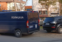 Син ја убил мајка си, а потоа и ја отсекол главата – нова трагедија ги потресе соседите во Нови Сад