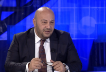 Костадиновски: Никој не го доведува во прашање албанскиот јазик, лага и манипулација е дека ќе биде укинат!