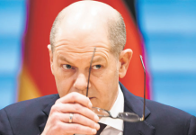 Бундестагот му изгласа недоверба на канцеларот Шолц