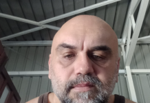 Неколку часа пред смртта, Игор Југ напиша: Одредена група луѓе ме тераат да го облечам моето друго одело