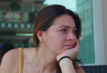 Сопругот ме остави, велејќи дека е уморен од се: Болниот син го воспитував сама, тој трошеше пари на спонзоруши