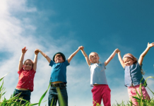 Овие држави се најдобри за израснување деца, еве на кое место е Македонија