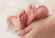 Родено 16 недели предвреме – девојче родено со само 300 грама одржано живо од германски лекари