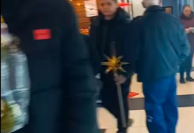 (ВИДЕО) Деца што пееја божикни песни избркани од познат трговски центар во Скопје