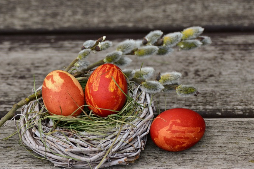 Кога ќе се разбудите на Велигден – ОВА е првата работа што треба да ја направите