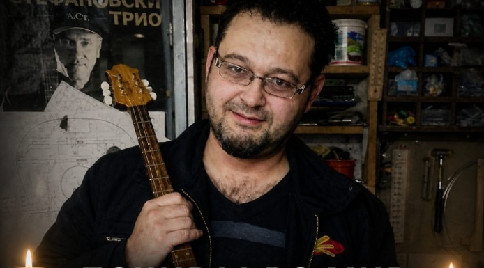 Ах животе, суров ли си: Брзо се прошири веста за ненадејната смрт на македонскиот музичар – пријателите во неверување се простуваат од Дарко