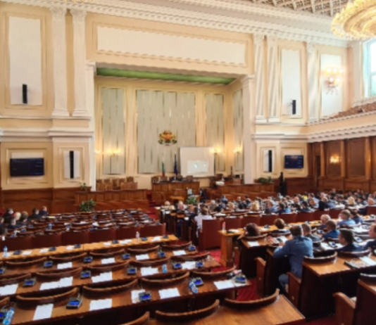 Пратеник сам си пратил заканувачко писмо за да добие државно обезбедување – и тоа го има во Бугарија